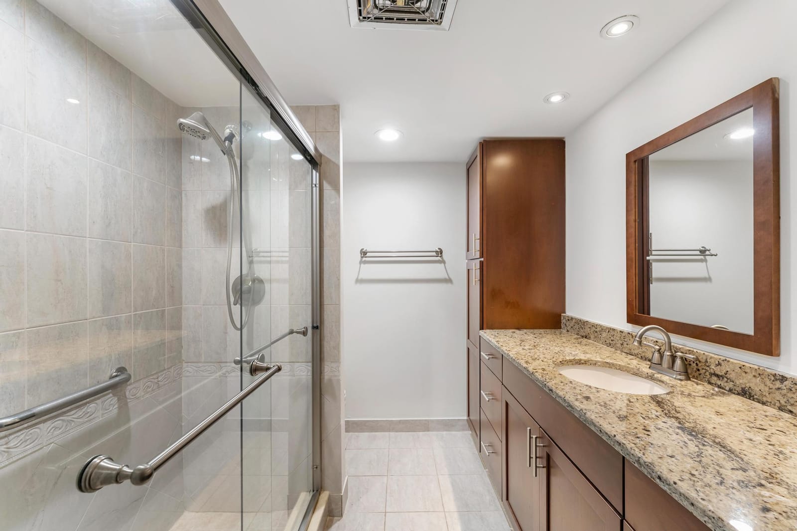 202 Wellington A, West Palm Beach, FL 33417 photo 12