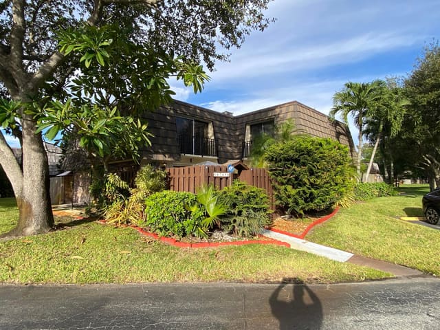 1674 Forest Lakes Circle A, sold in Forest Lakes, West Palm Beach, FL