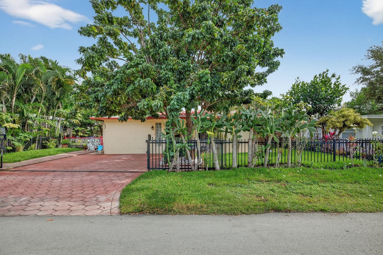 2650 SW 13th Avenue — photo 2