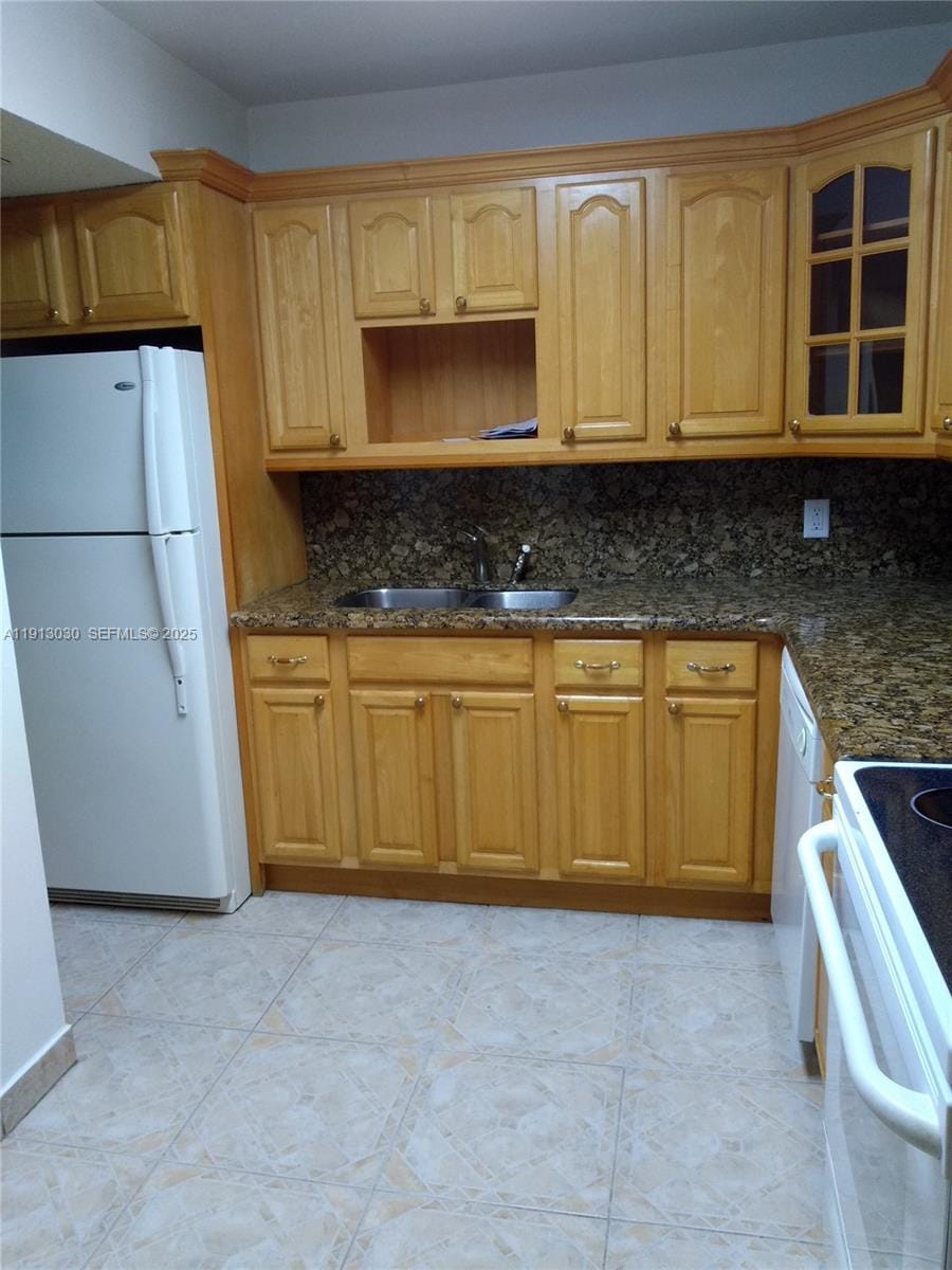 2025 NE 164th Street 806, North Miami Beach, FL 33162 photo 6