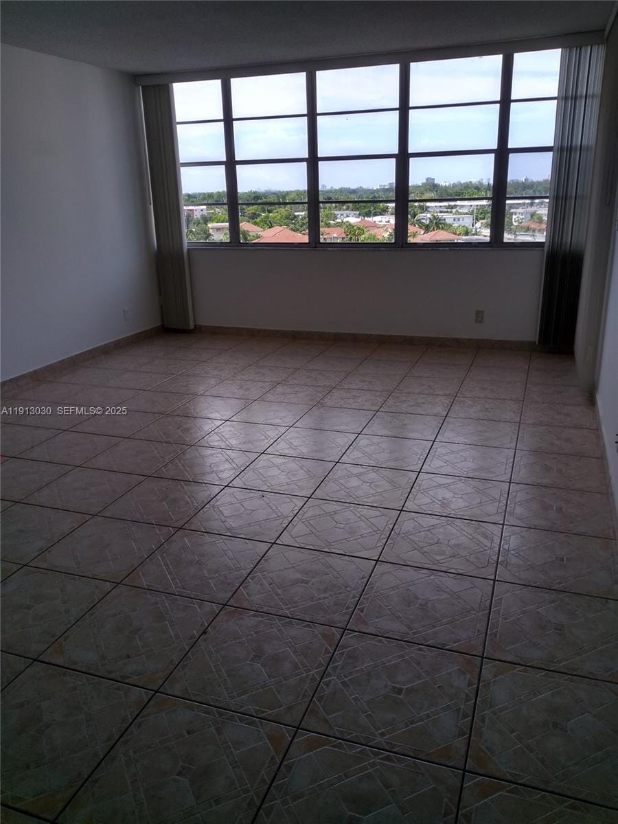 2025 NE 164th Street 806, North Miami Beach, FL 33162 photo 8