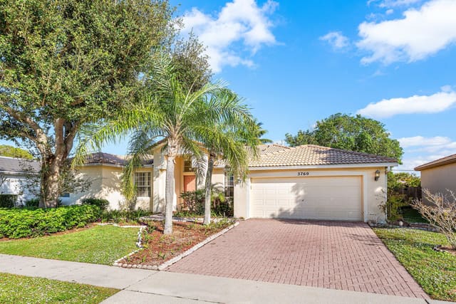 3760 Cypress Lake Drive, Lake Worth, FL 33467