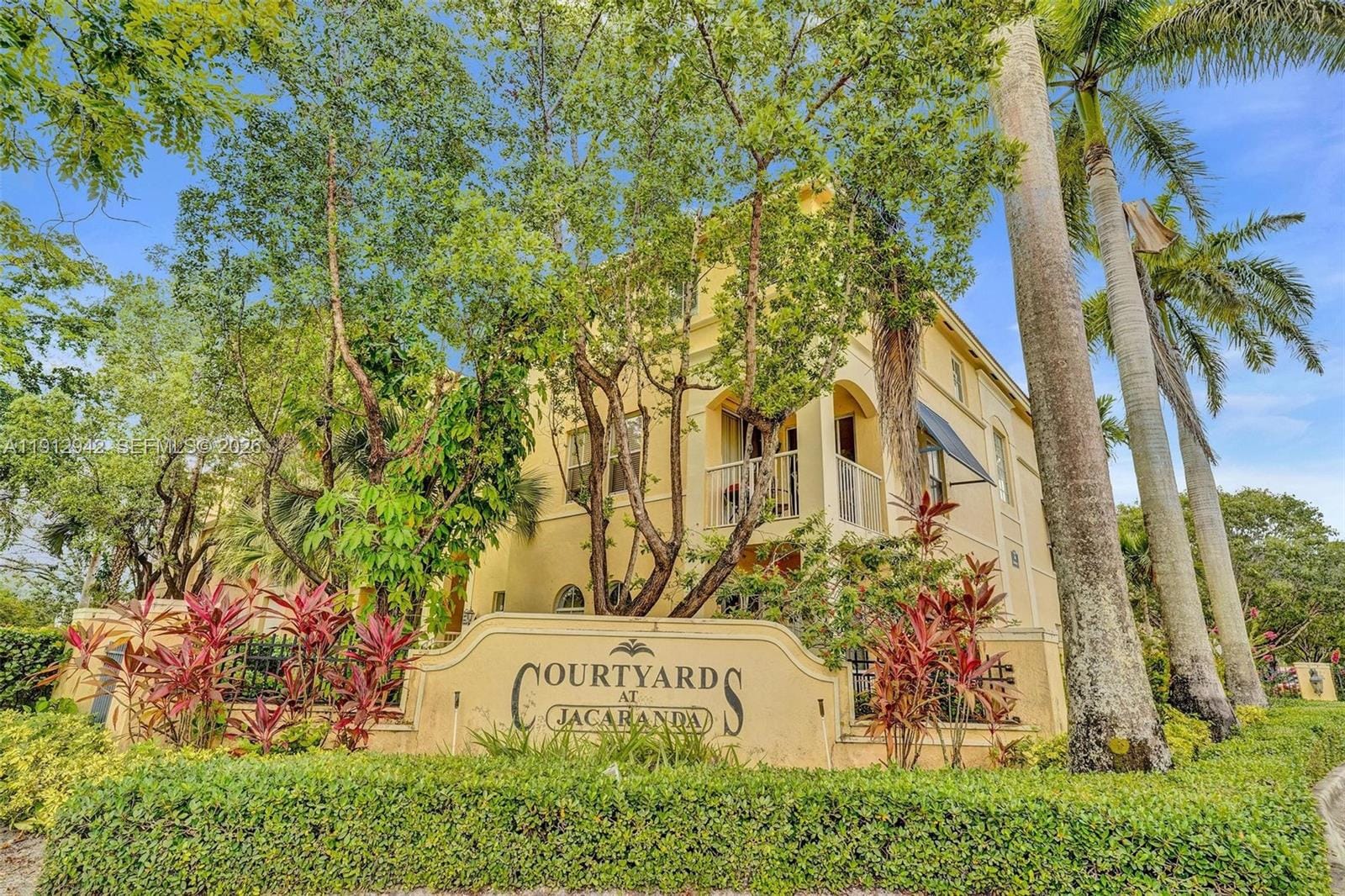 100 Jacaranda Country Club Drive 203, Plantation, FL 33324