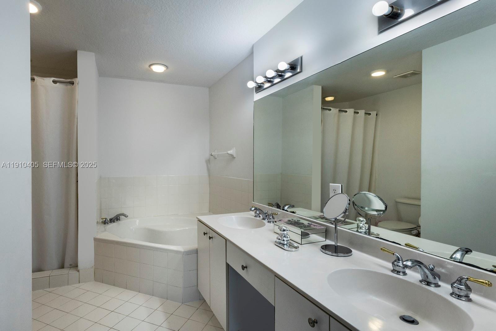 5752 NW 112th Court, Doral, FL 33178 photo 21