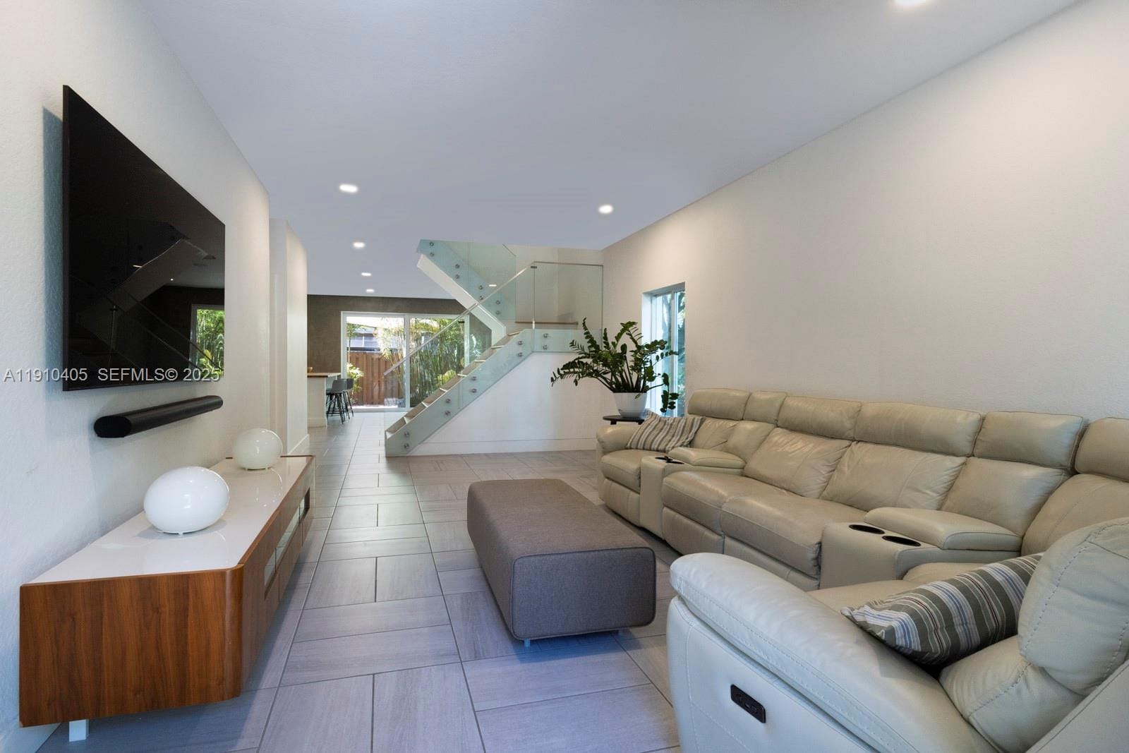 5752 NW 112th Court, Doral, FL 33178 photo 8