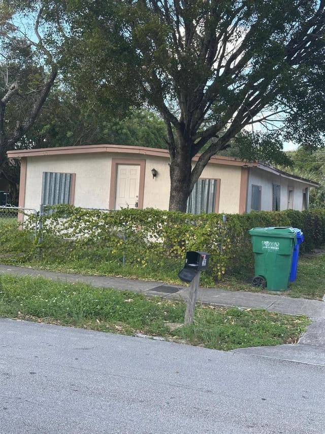 2863 NW 12th Court, Fort Lauderdale, FL 33311