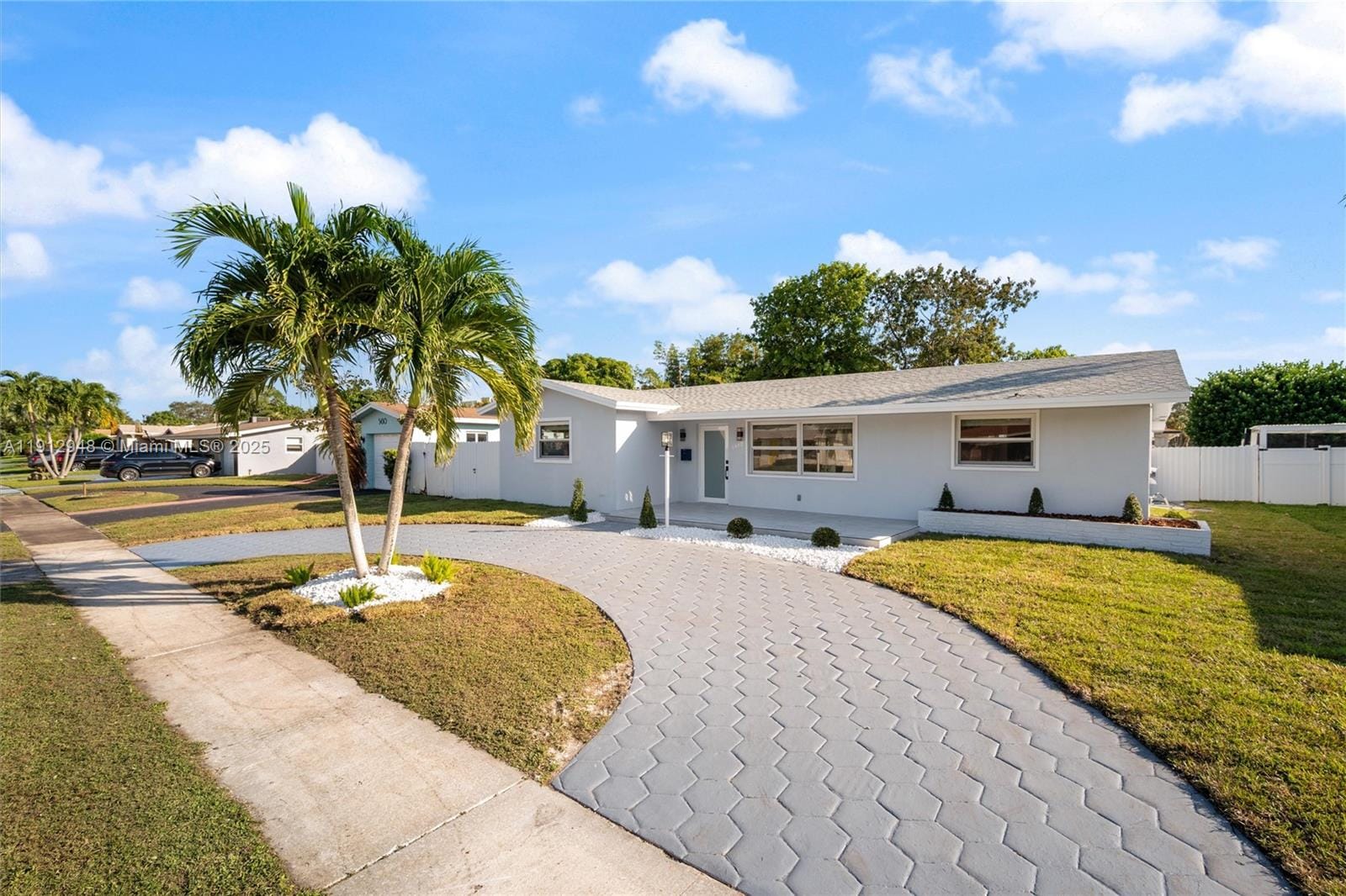 5440 Tyler Street, Hollywood, FL 33021