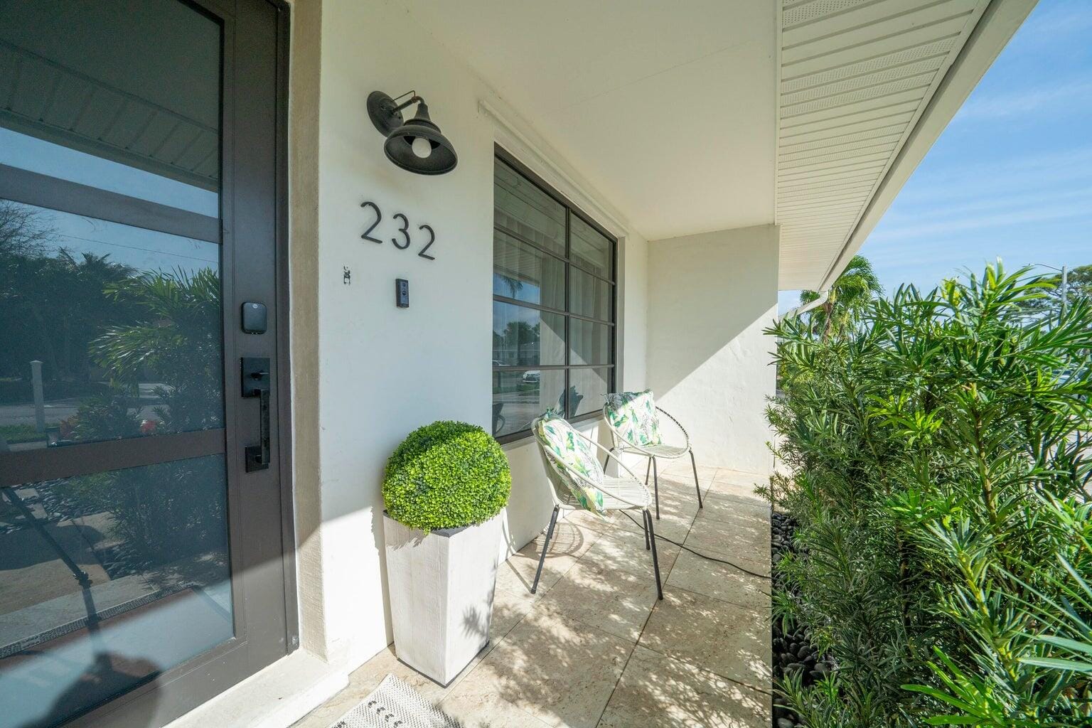 232 Wellesley Drive — photo 3