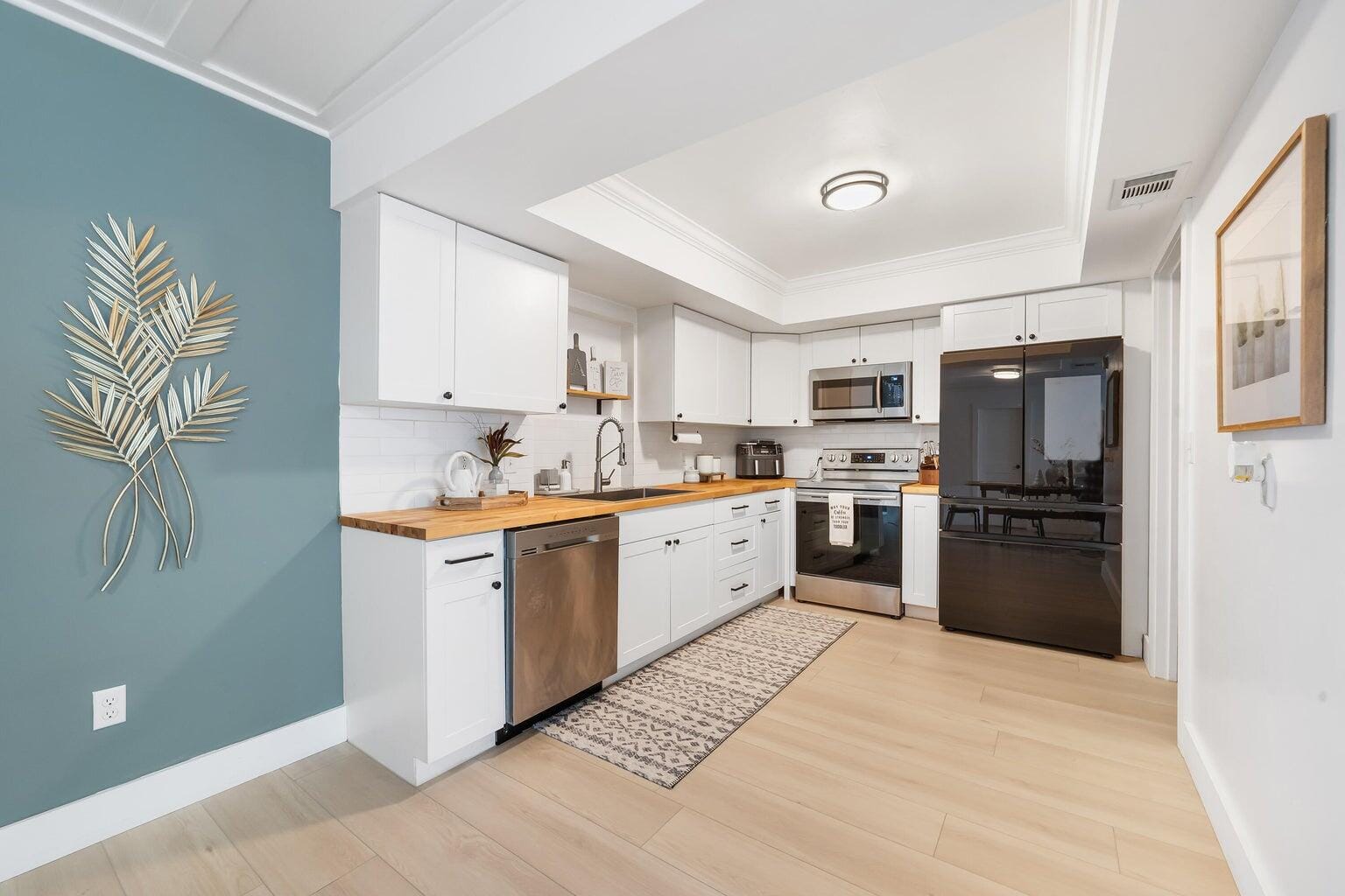 232 Wellesley Drive — photo 5