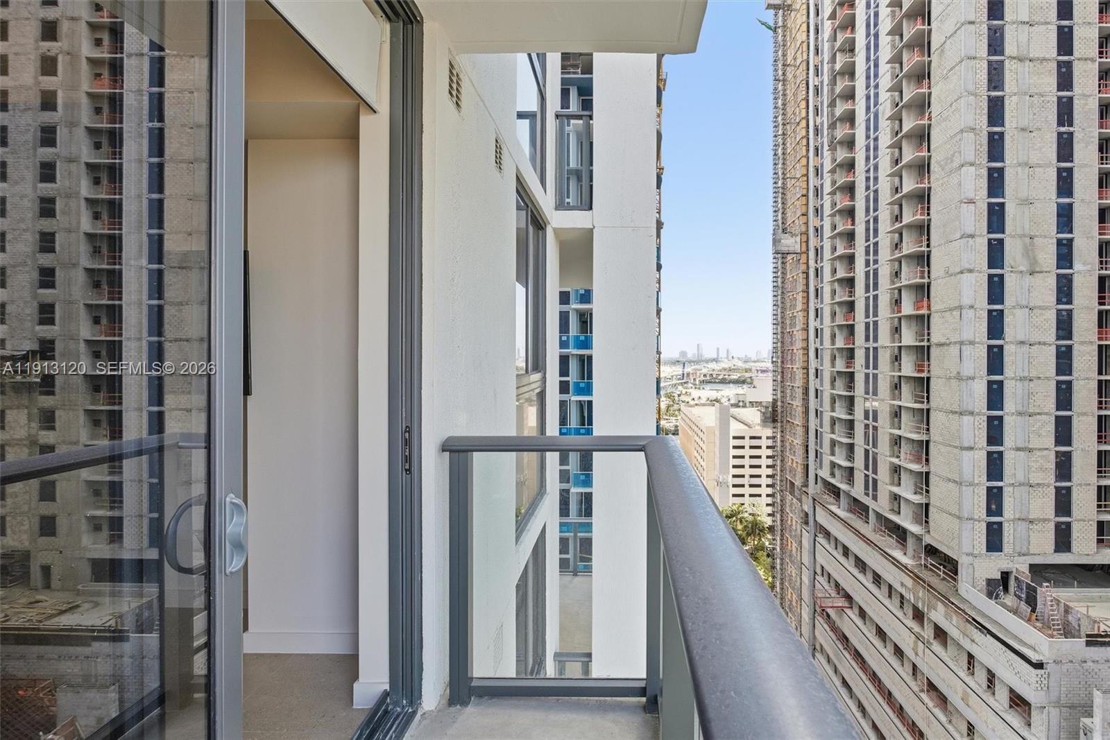 11 NE 6th Street 1906, Miami, FL 33132 photo 15