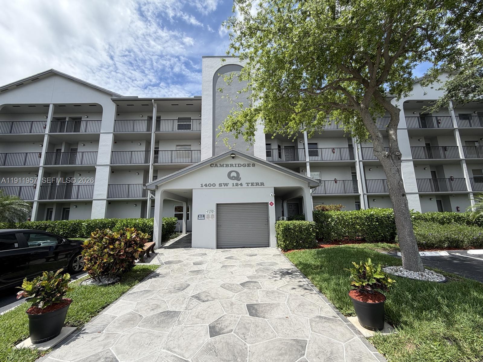 1400 SW 124th Terrace 402Q, Pembroke Pines, FL 33027, Pembroke Pines
