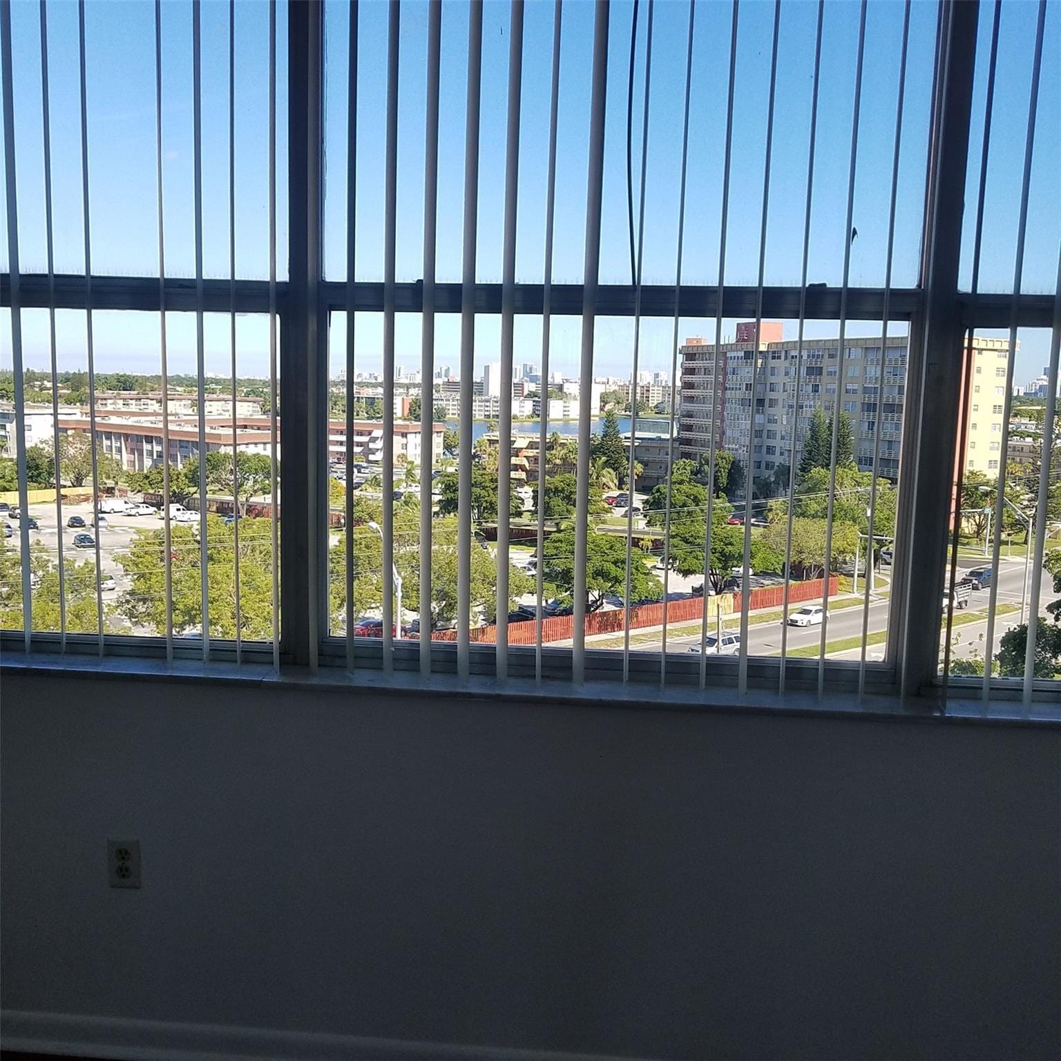 1300 NE Miami Gardens Drive 810e, Miami, FL 33179 photo 4