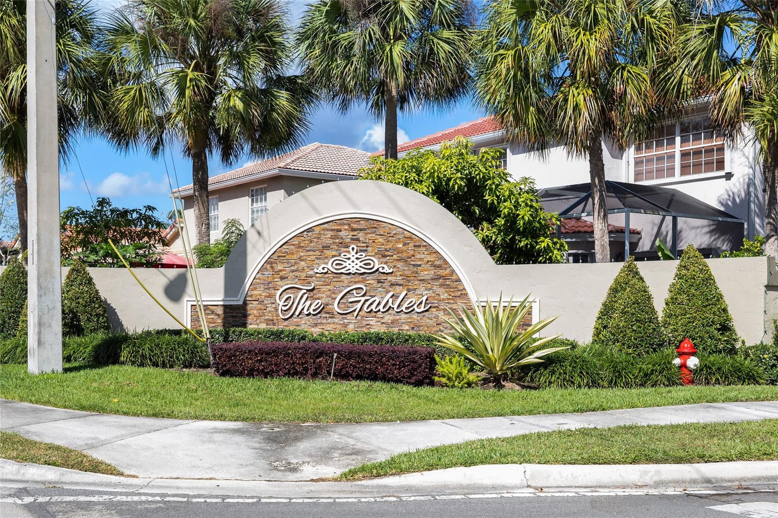 75 N Gables Boulevard, Weston, FL 33326