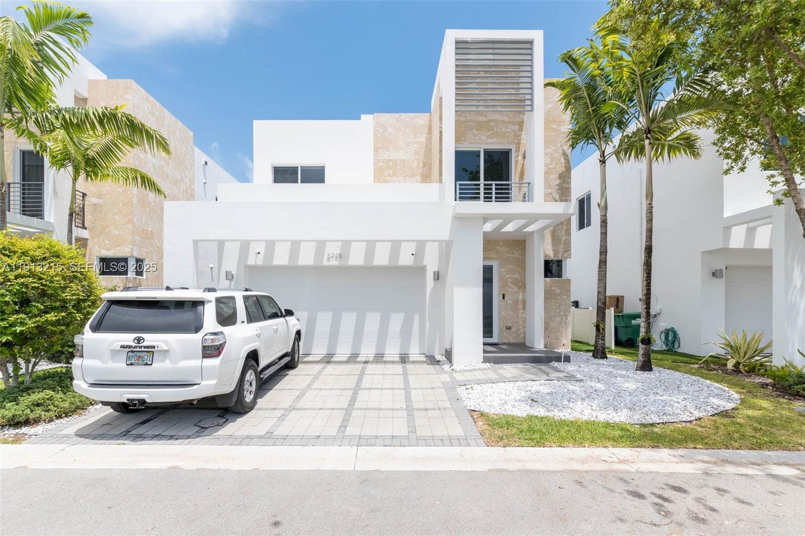 6745 NW 103rd Avenue, Doral, FL 33178 photo 2