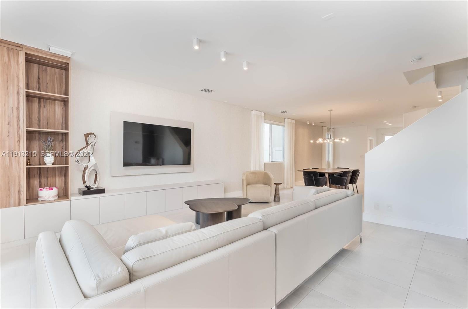 6745 NW 103rd Avenue, Doral, FL 33178 photo 8