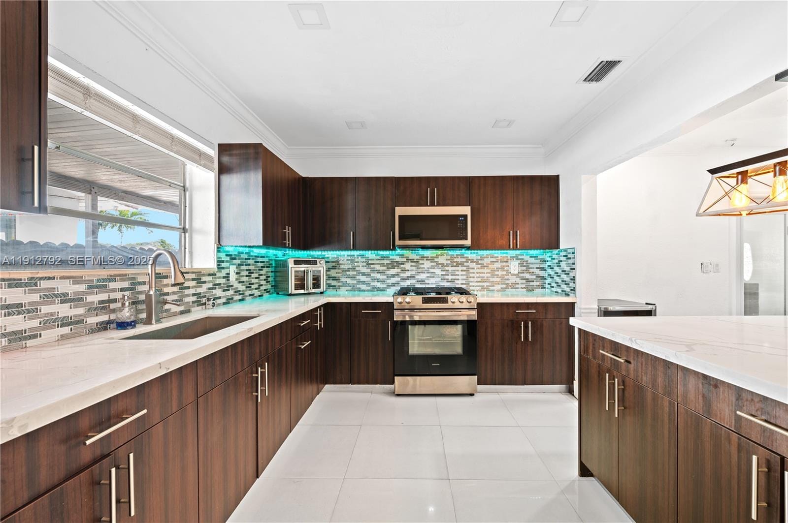 5355 W 5th Lane, Hialeah, FL 33012 photo 1