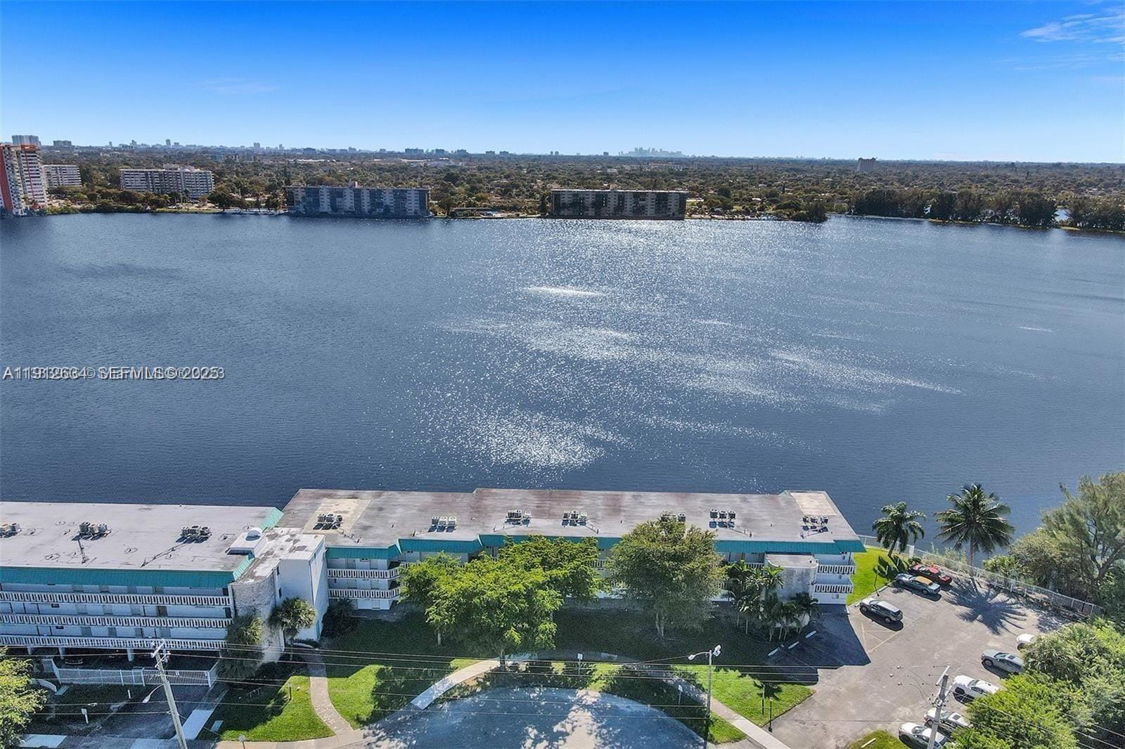 1000 NE 191st Street 21, Miami, FL 33179 photo 22