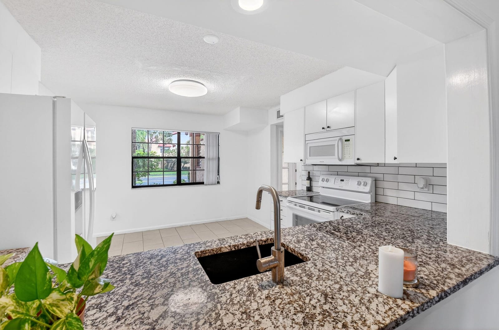 11281 Aspen Glen Drive 104, Boynton Beach, FL 33437 photo 18