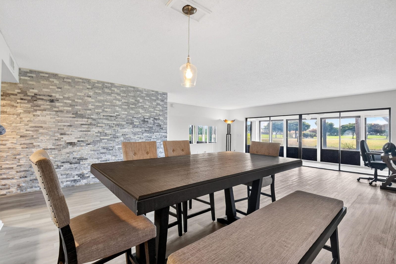 11281 Aspen Glen Drive 104, Boynton Beach, FL 33437 photo 19