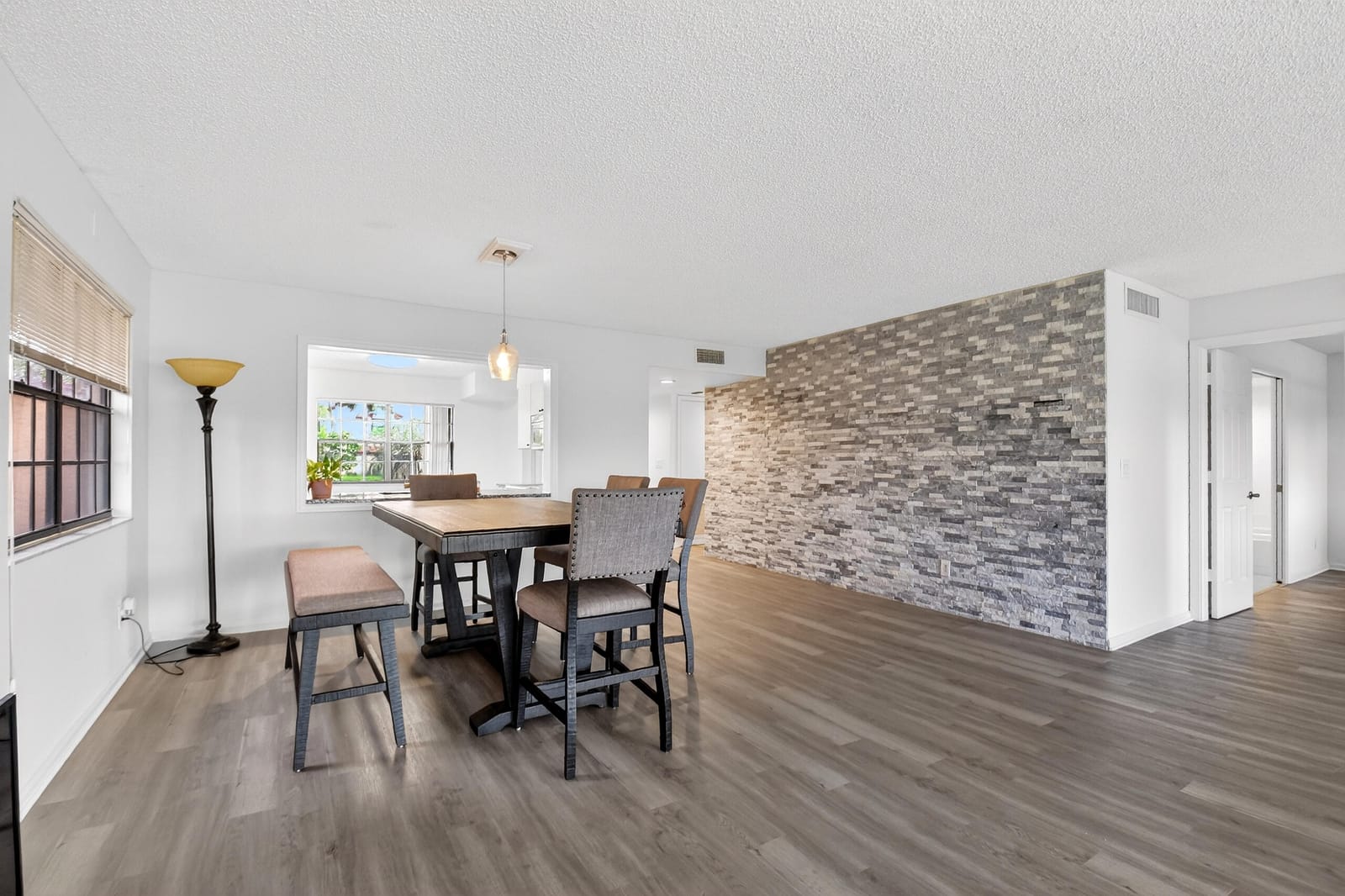 11281 Aspen Glen Drive 104, Boynton Beach, FL 33437 photo 20