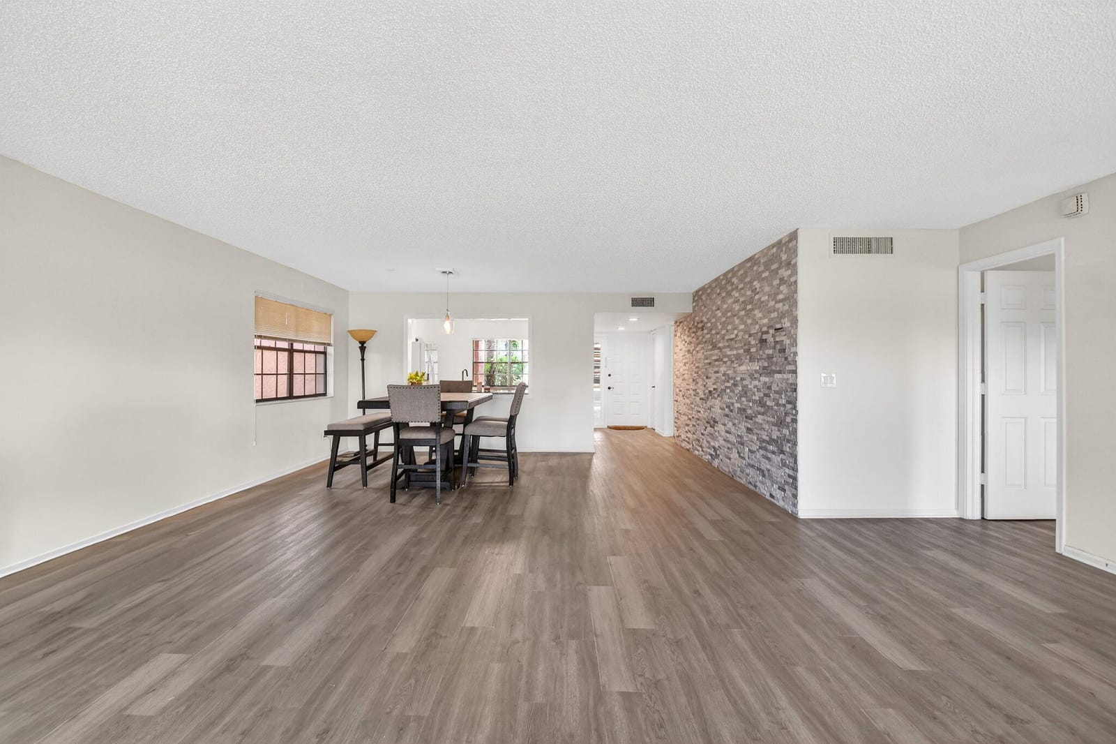 11281 Aspen Glen Drive 104, Boynton Beach, FL 33437 photo 27