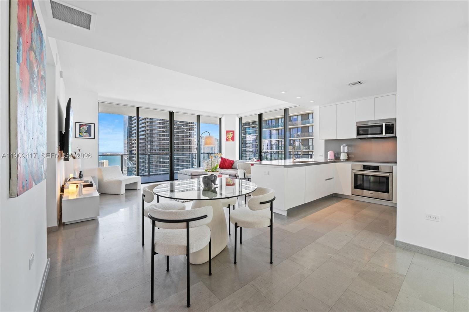 88 SW 7th Street 3101, Miami, FL 33130 photo 2
