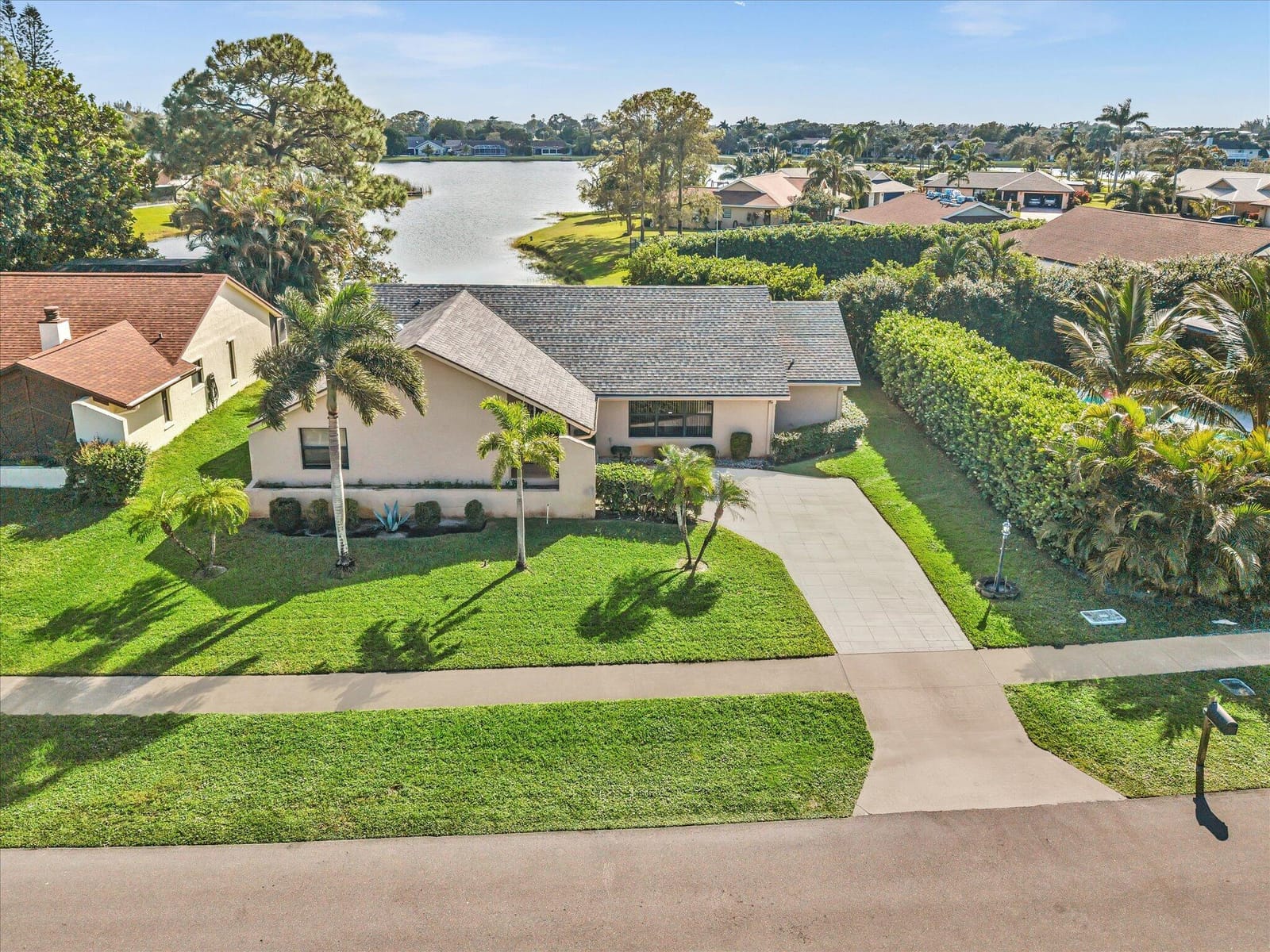 8320 E Waccamaw Lane, Lake Worth, FL 33467