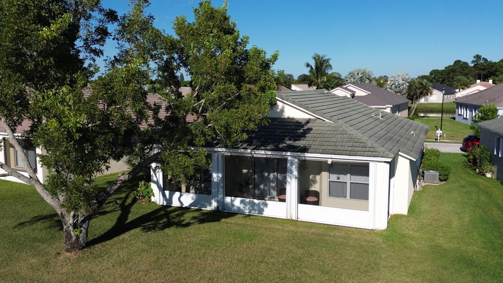 532 SW Indian Key Drive — photo 4