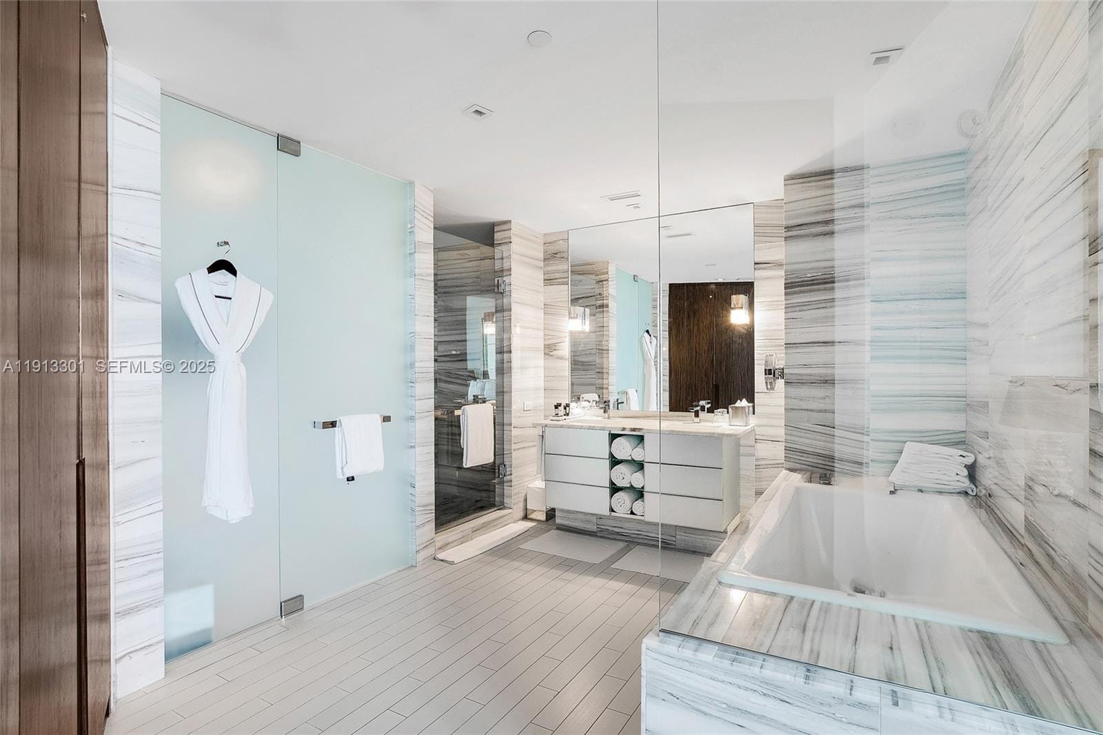 2201 Collins Avenue 431, Miami Beach, FL 33139 photo 11