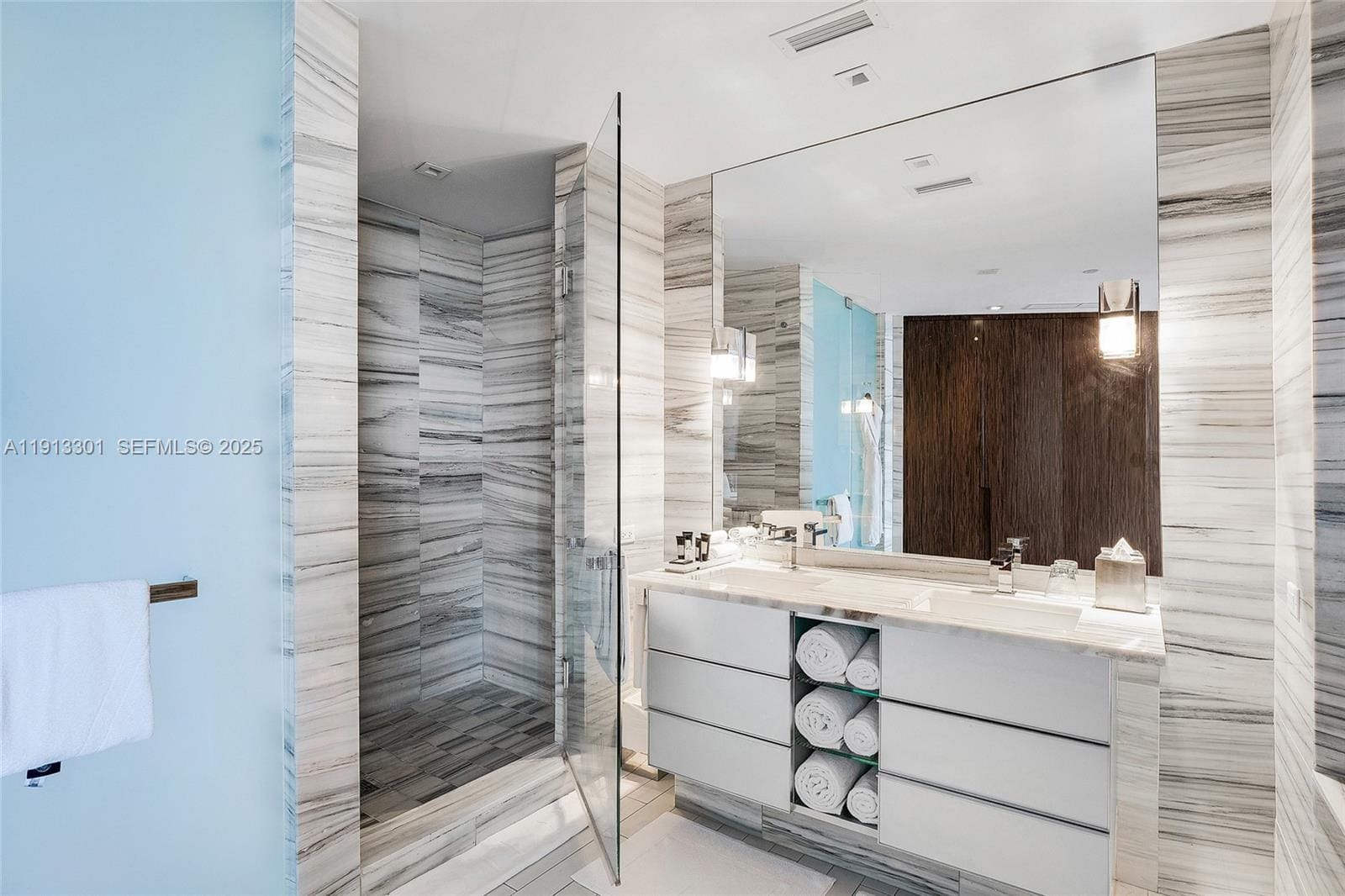 2201 Collins Avenue 431, Miami Beach, FL 33139 photo 12