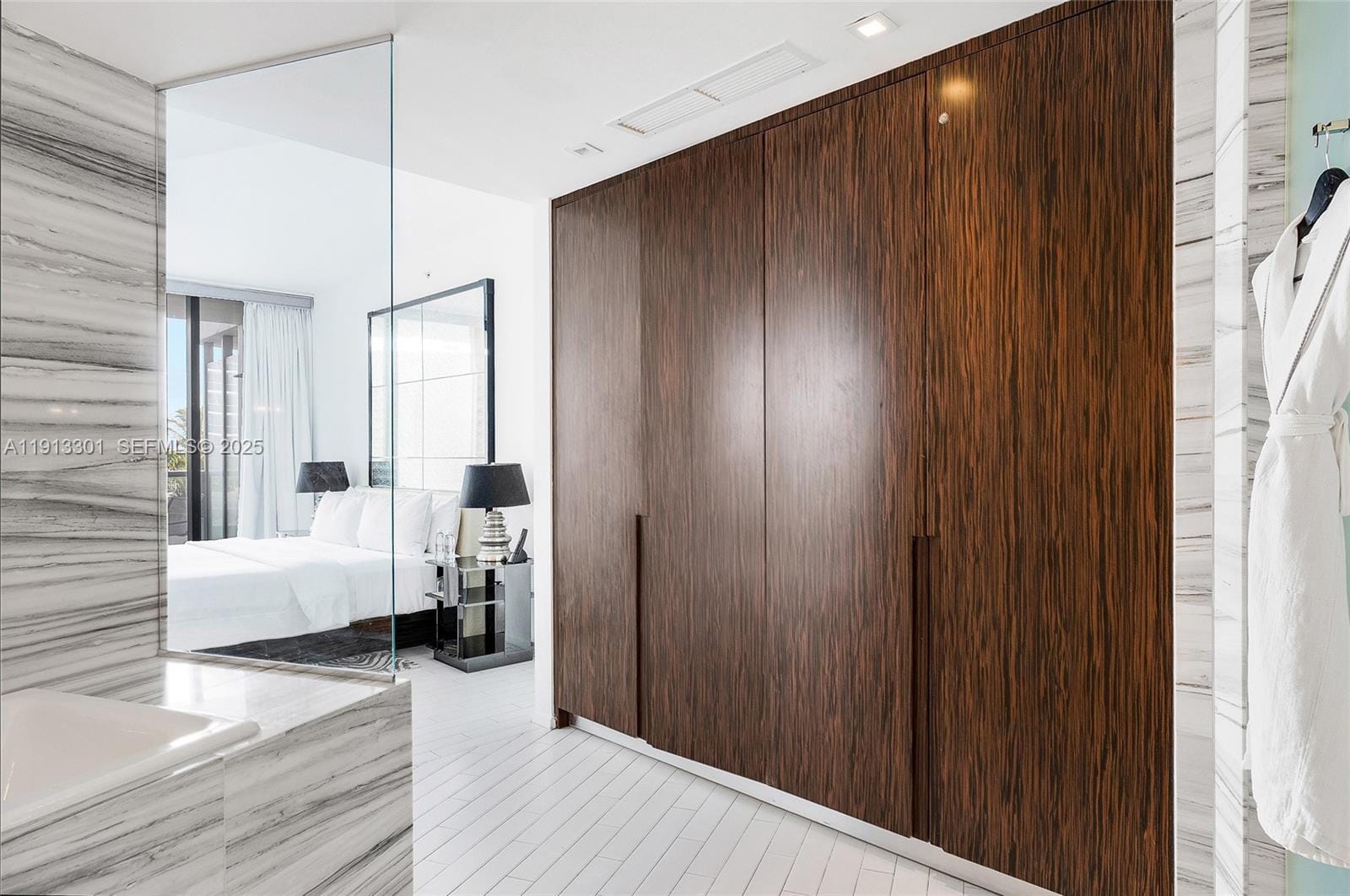 2201 Collins Avenue 431, Miami Beach, FL 33139 photo 14