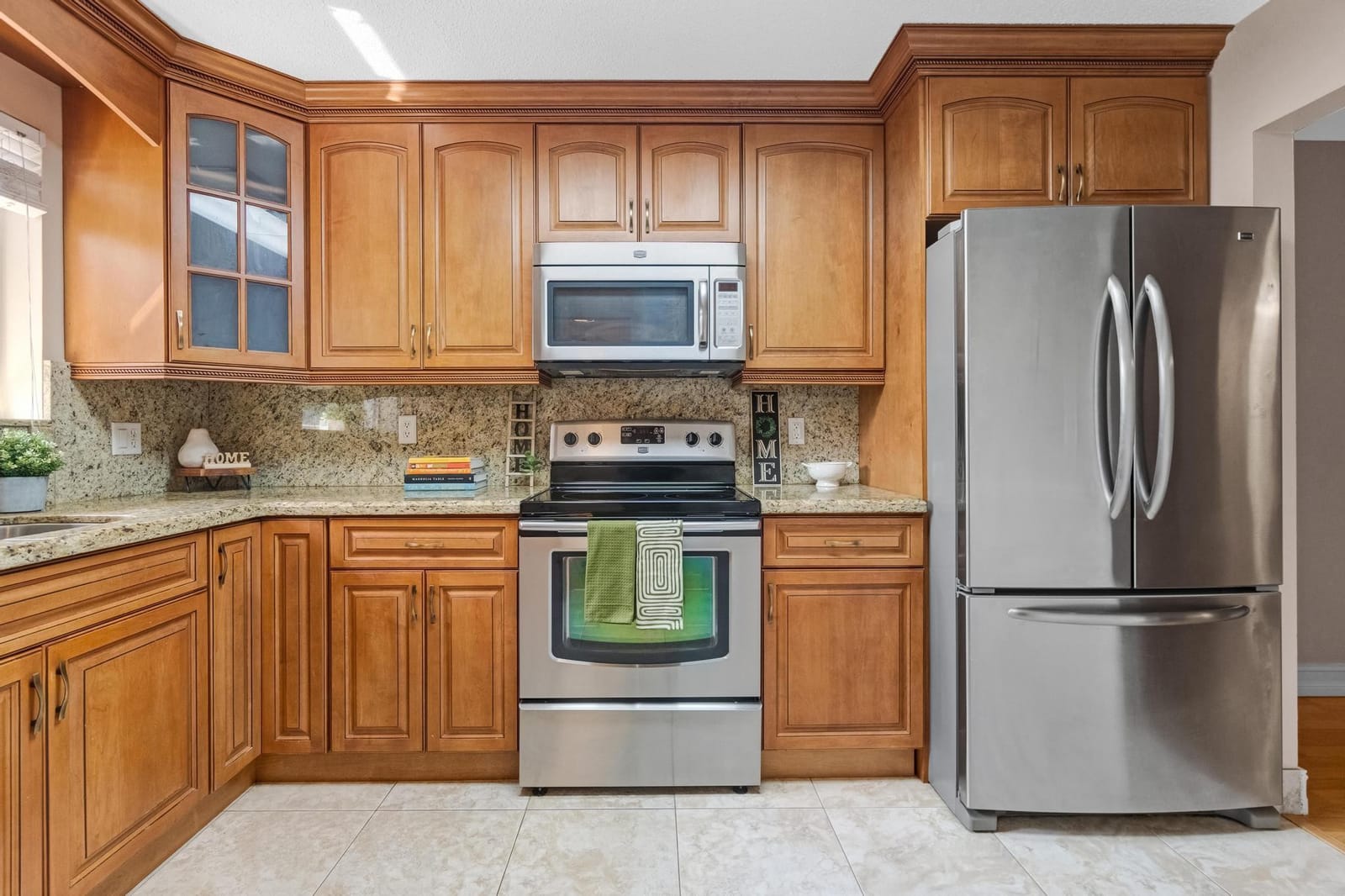 1916 Discovery Circle 1916, Deerfield Beach, FL 33442 photo 3