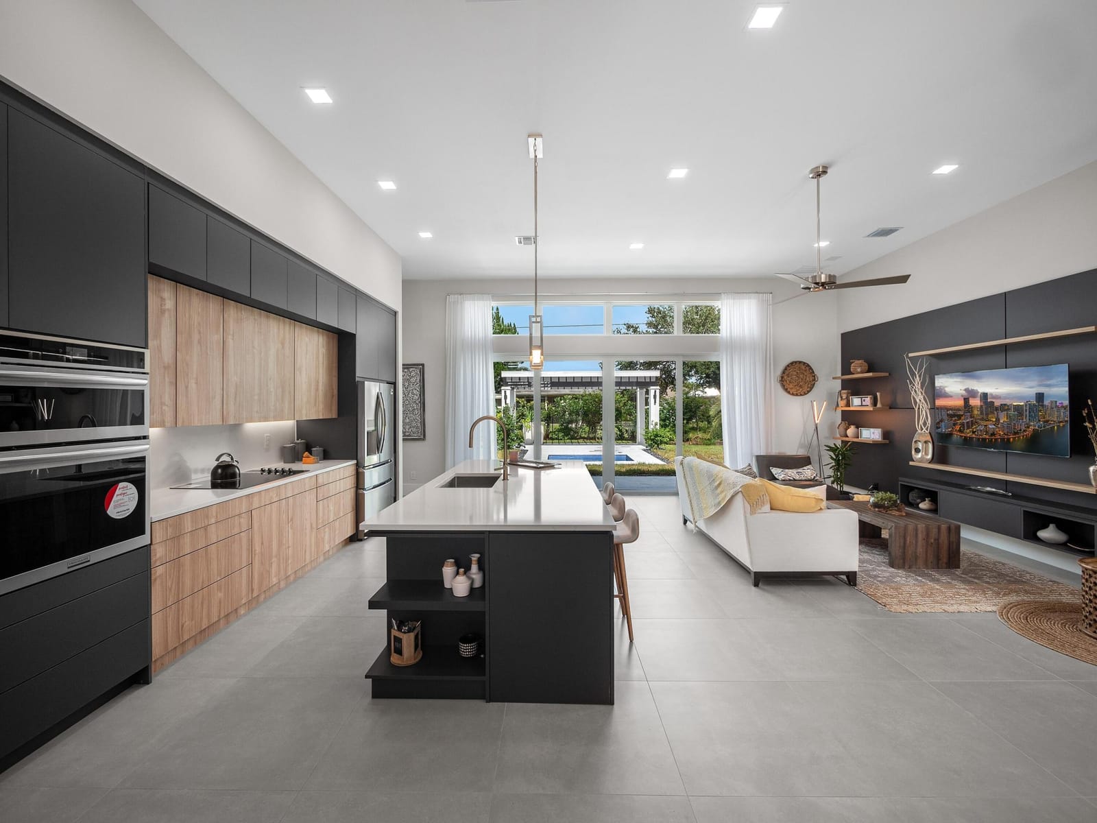 2565 SW Salzedo Avenue — photo 3