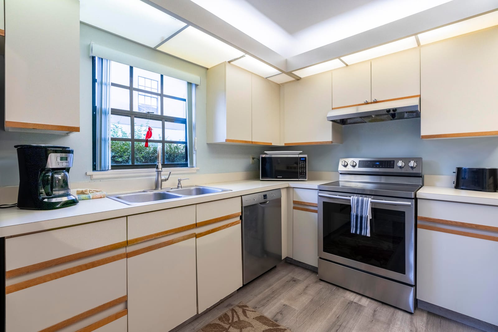 7427 SE Jamestown Terrace — photo 11