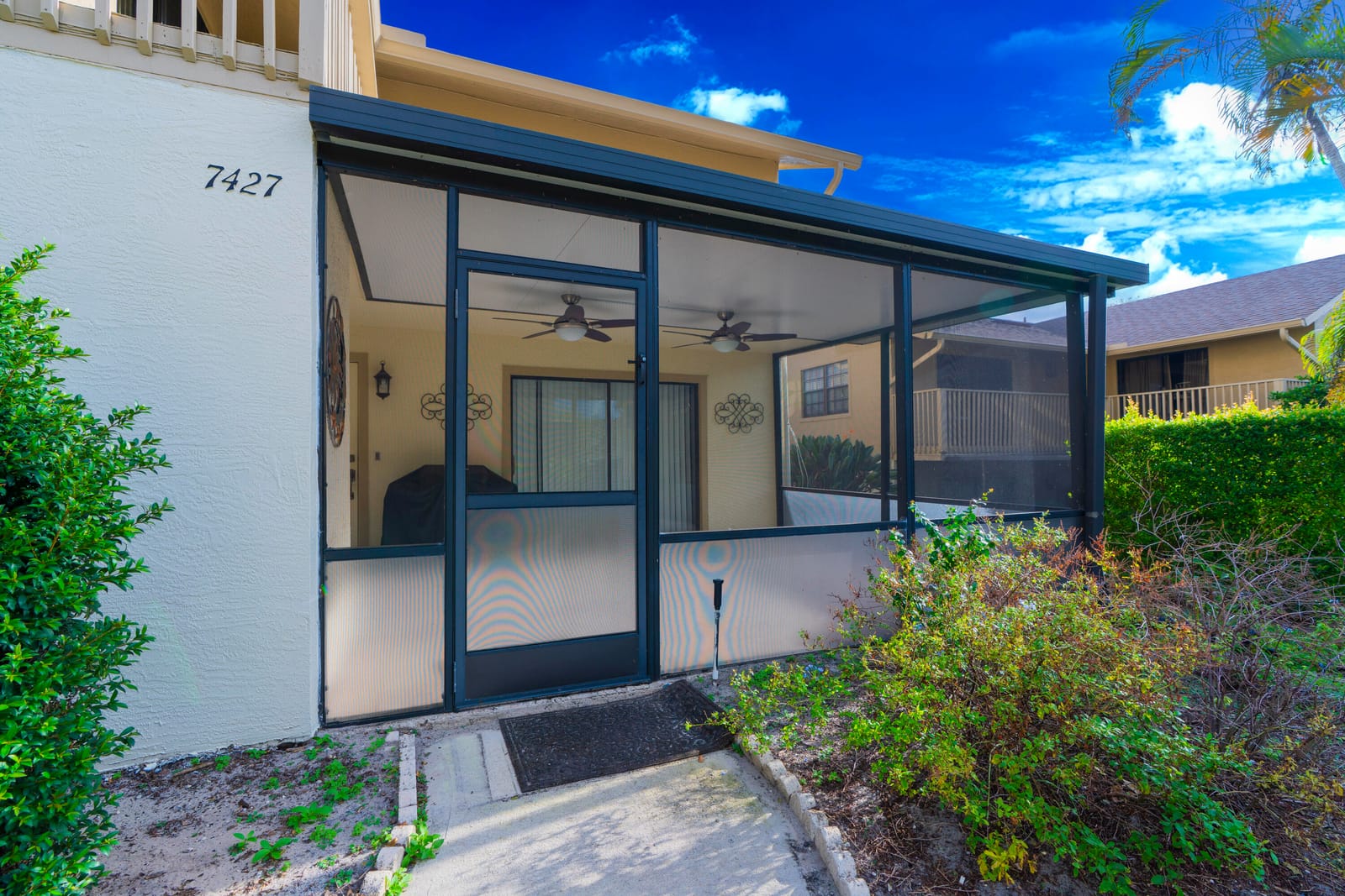 7427 SE Jamestown Terrace — photo 3