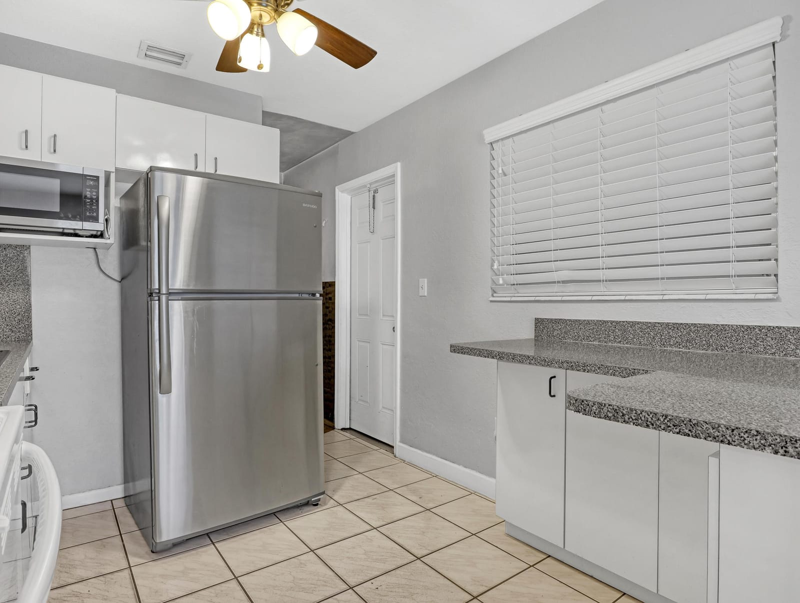 1031 NW 23rd Way, Fort Lauderdale, FL 33311 photo 13