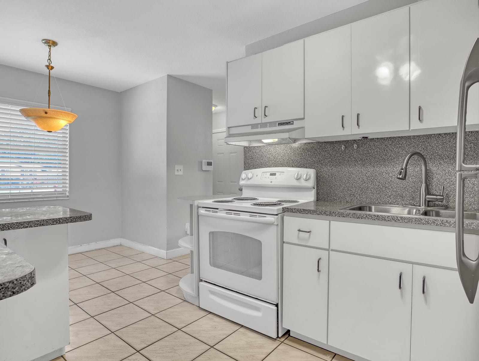 1031 NW 23rd Way, Fort Lauderdale, FL 33311 photo 14