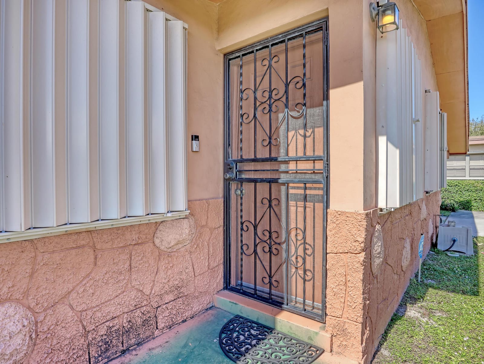 1031 NW 23rd Way — photo 4