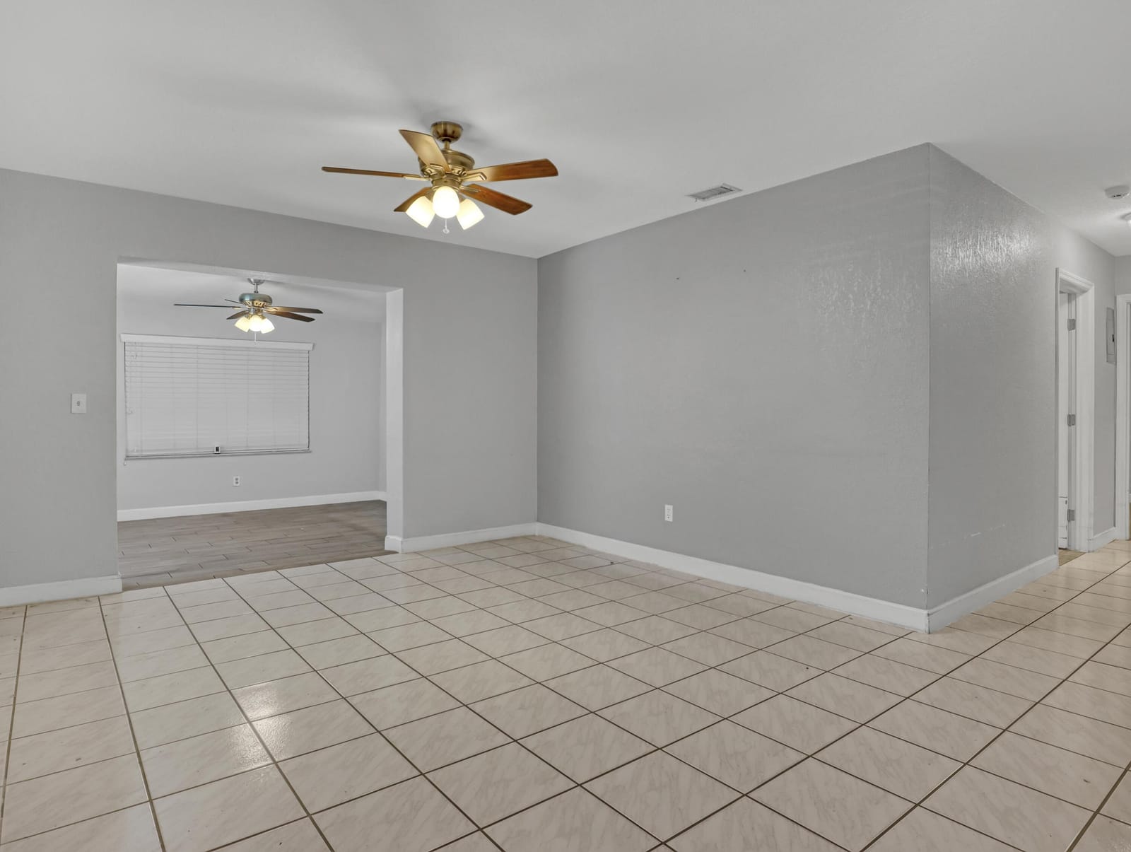 1031 NW 23rd Way — photo 7