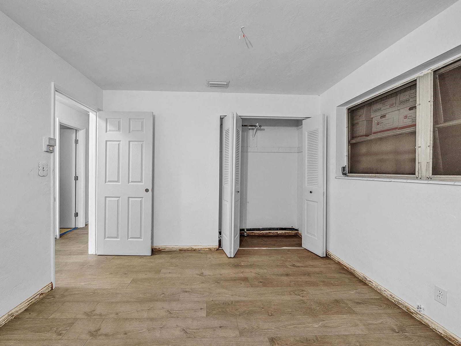 5811 NE 1 Terrace, Oakland Park, FL 33334 photo 19