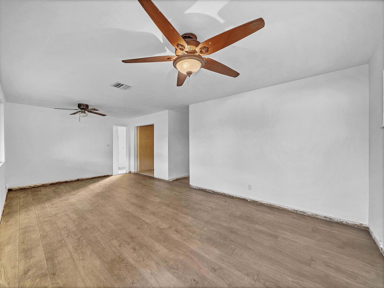 5811 NE 1 Terrace — photo 7