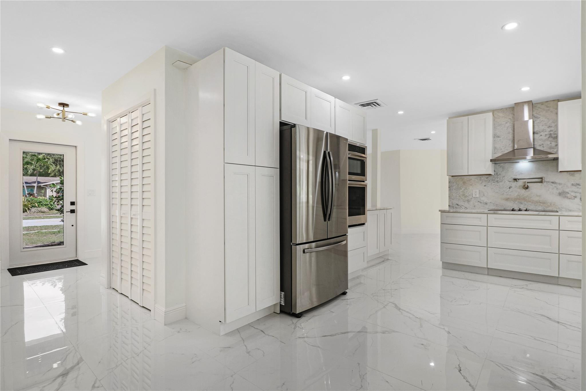 5900 SW 17th Street, Plantation, FL 33317, Plantation