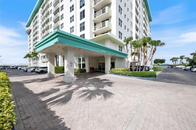 10350 W Bay Harbor Drive 10K, sold in Island Pointe Condo, Bay Harbor Islands, FL