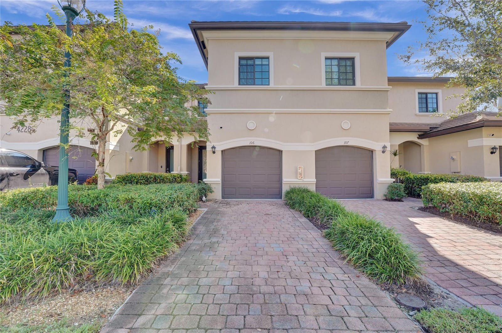 4228 N Dixie Highway 106, Oakland Park, FL 33334 photo 2