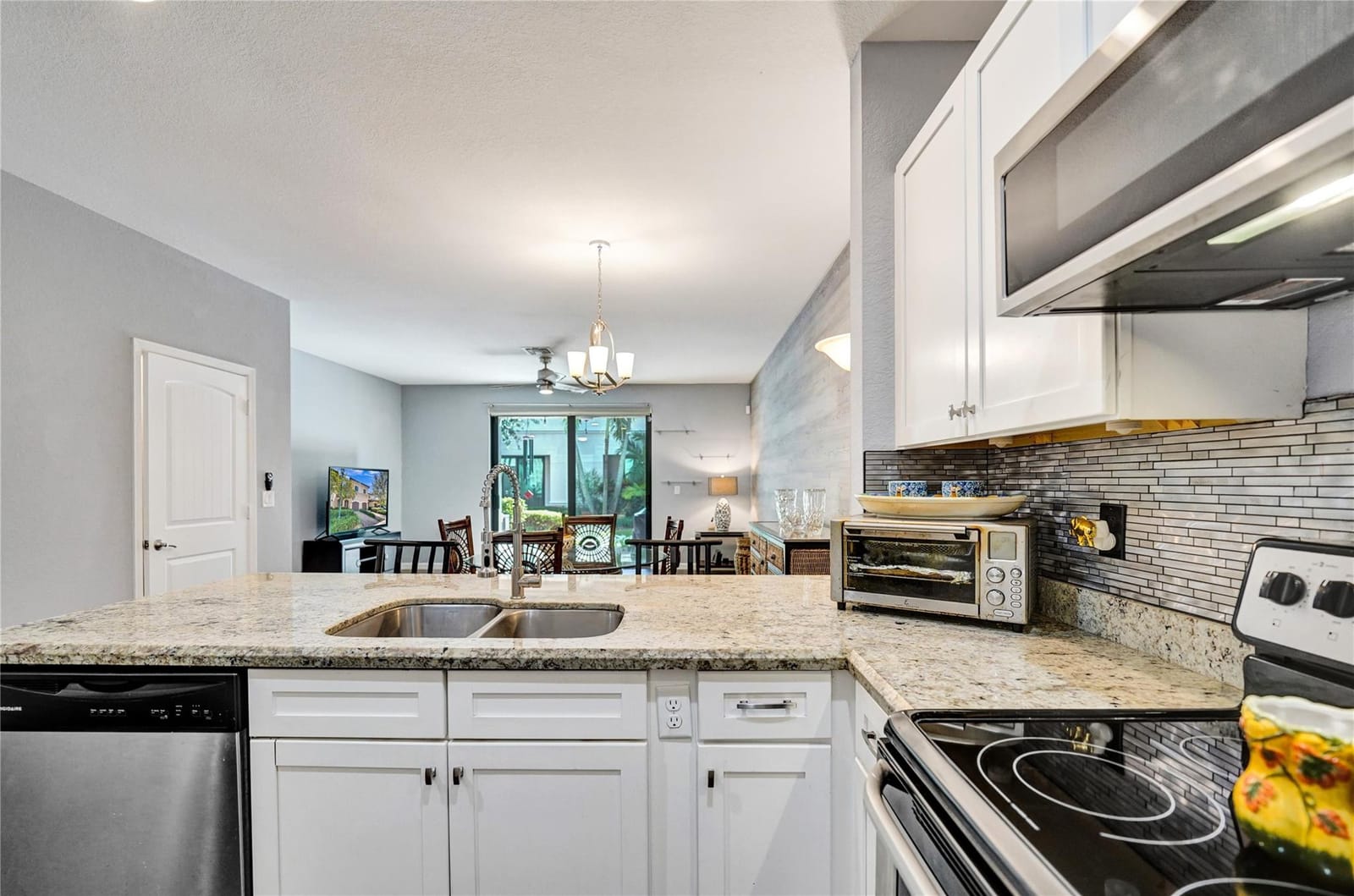 4228 N Dixie Highway 106, Oakland Park, FL 33334 photo 11