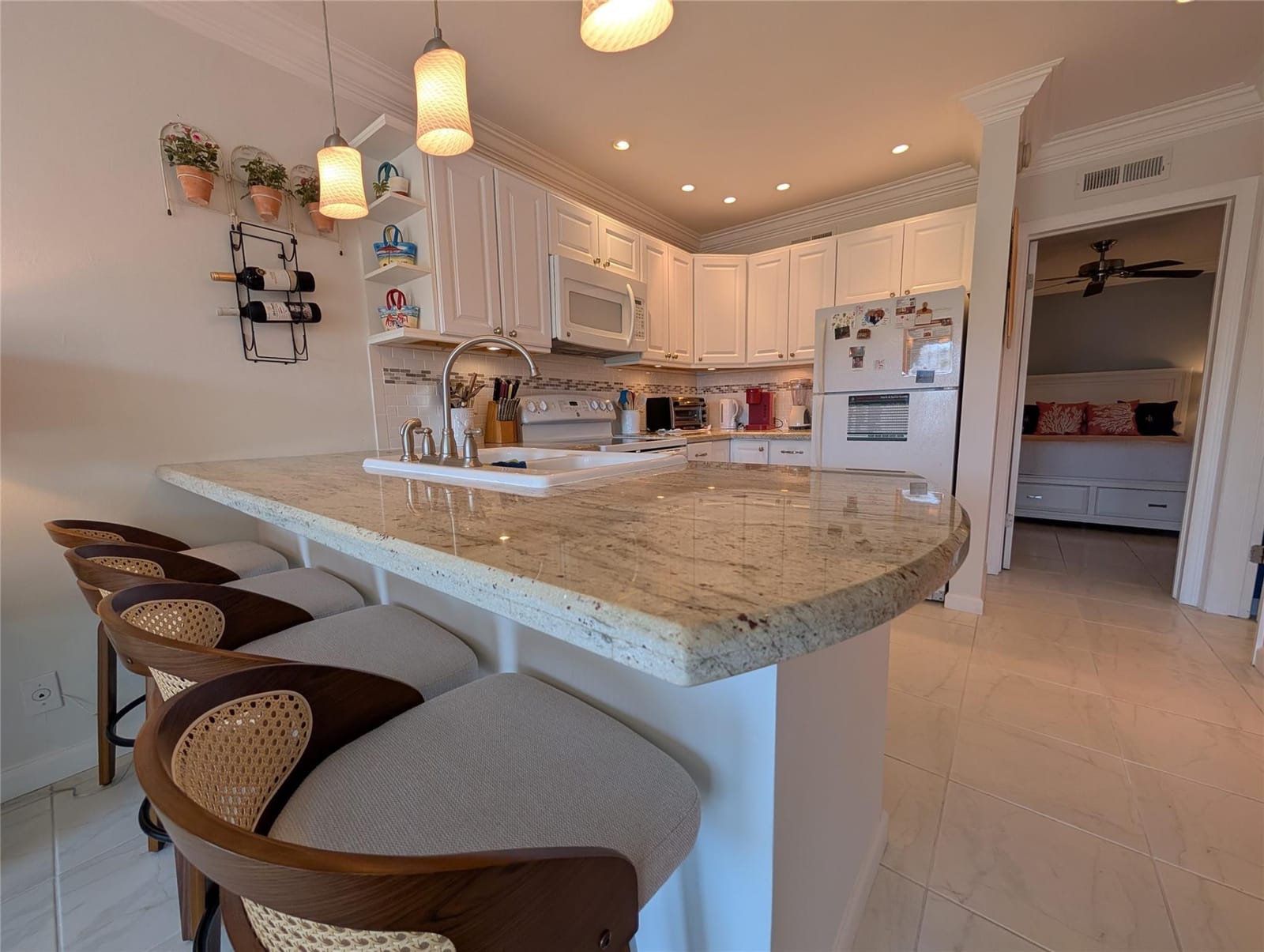 2808 NE 33rd Court 101, Fort Lauderdale, FL 33306 photo 4