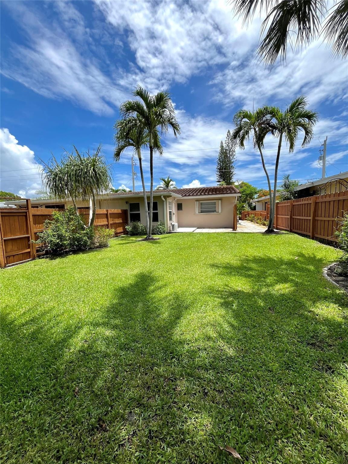 1644 NE 33rd Street, Oakland Park, FL 33334 photo 17