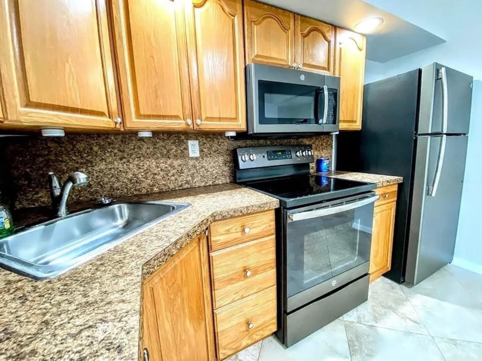 1644 NE 33rd Street, Oakland Park, FL 33334 photo 9