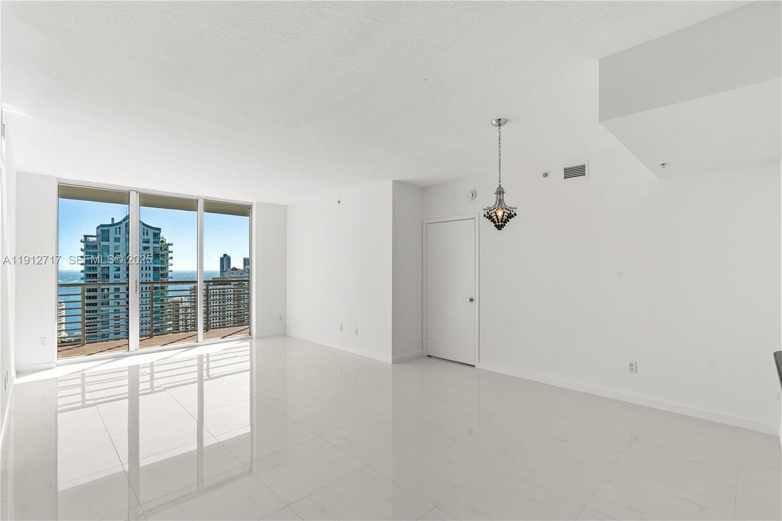 335 S Biscayne Boulevard 4105, Miami, FL 33131 photo 15