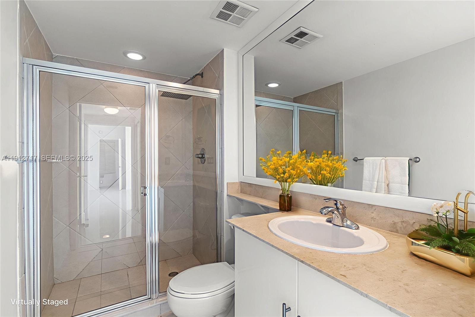 335 S Biscayne Boulevard 4105, Miami, FL 33131 photo 29